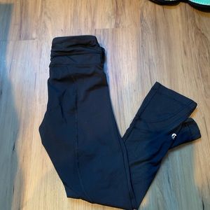 Lululemon black capris size 2